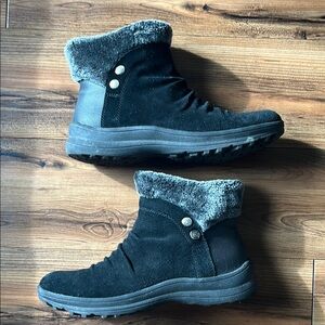 Baretraps Aeron 9M Black Ankle Boots